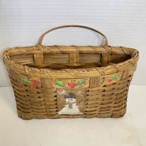 Vintage Wicker Basket With Hand-Painted Snowman & Holly Design - Picture 12 of 12